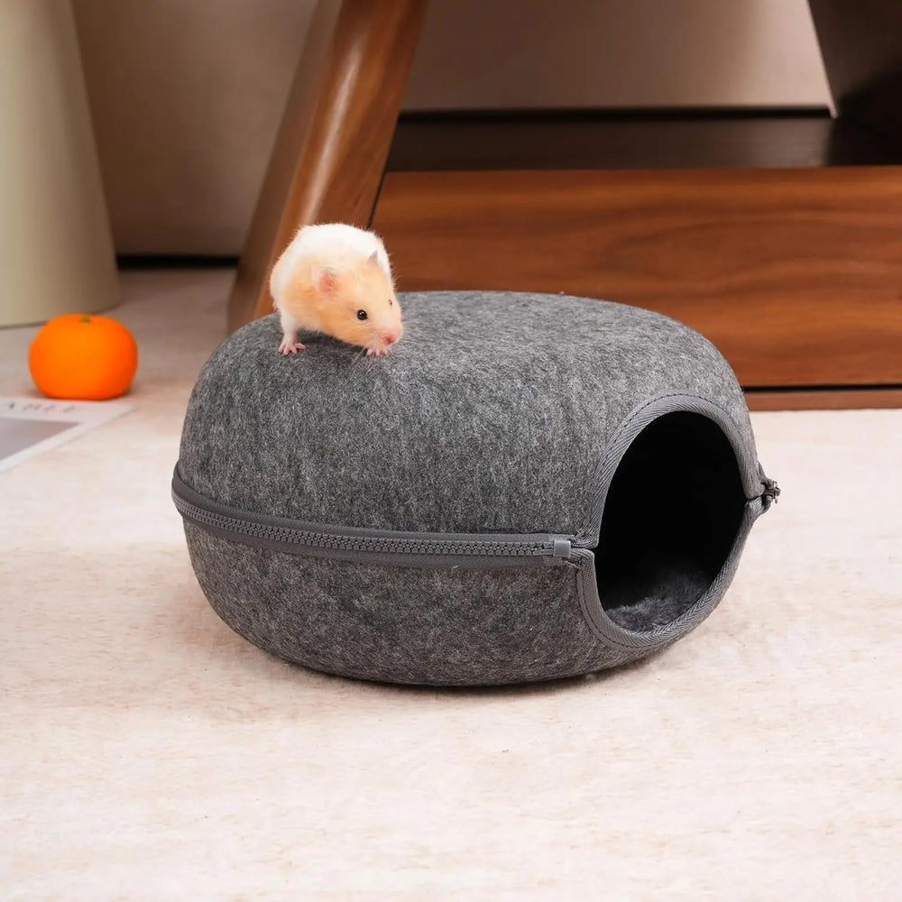 Premium Dual-Function Small Pet Hideout Bed for Guinea Pigs, Hamsters