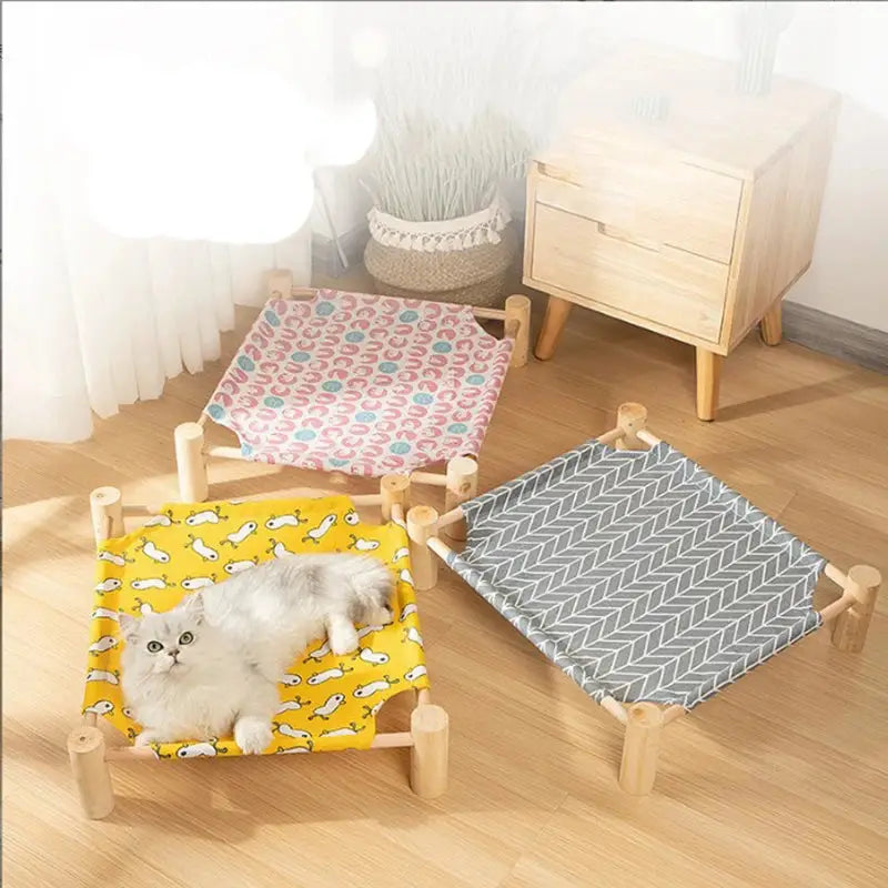 Elevated Pet Marching Bed with Removable Breathable Mat for Dogs & Cats