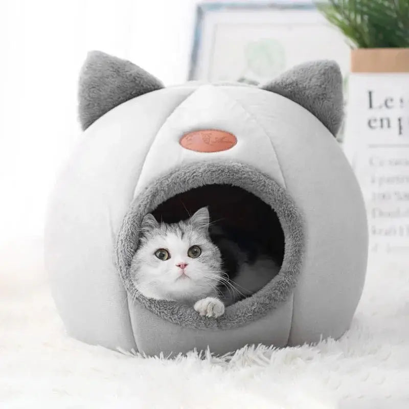 Cozy Winter Deep Sleep Cat & Small Dog Bed | Warm Indoor Pet Cave Nest