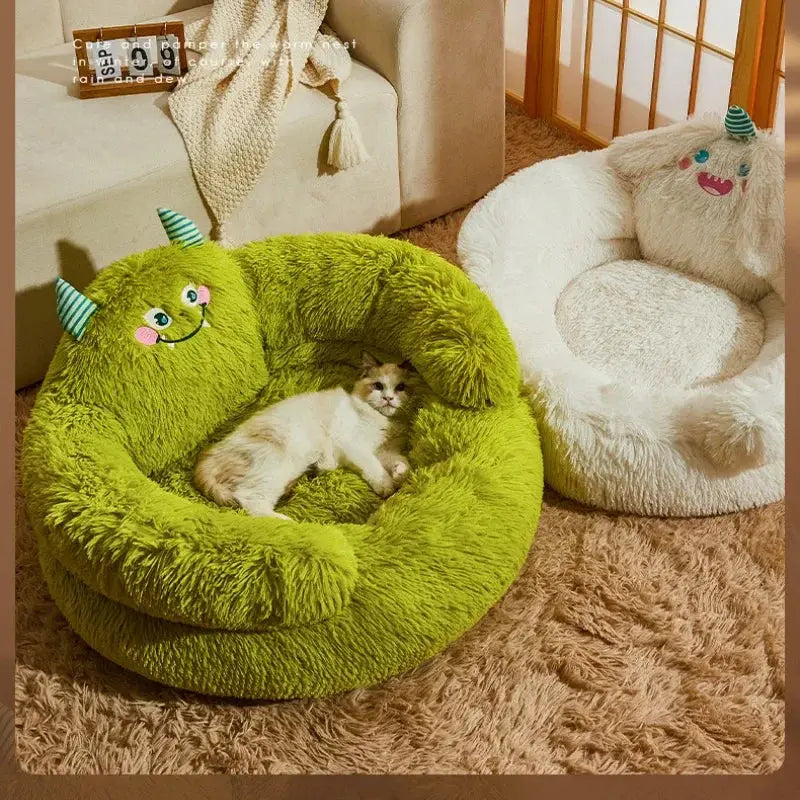 Warm Green Monster Pet Cave Bed – Washable, Semi-Enclosed, for Cats & Dogs